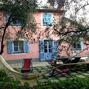 https://casa-aquarela.hotelitalianriviera.com